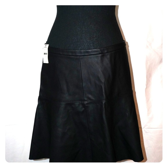 Faux leather mini skirt - Picture 1 of 5